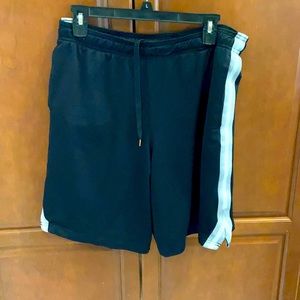 Old Navy Basketball Shorts Size M